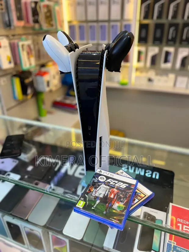 Used UK PlayStation 5 Standard Disc Edition - 1