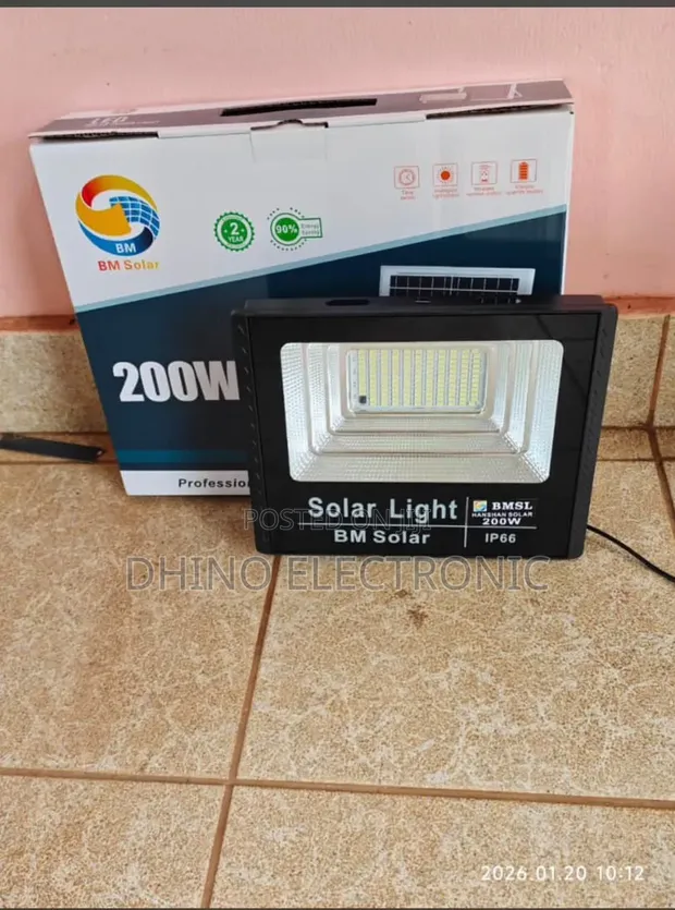 Solar Flood Light - Brand New - 1