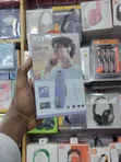 KIN KL-75 Wireless Clip-on Earphones - 1