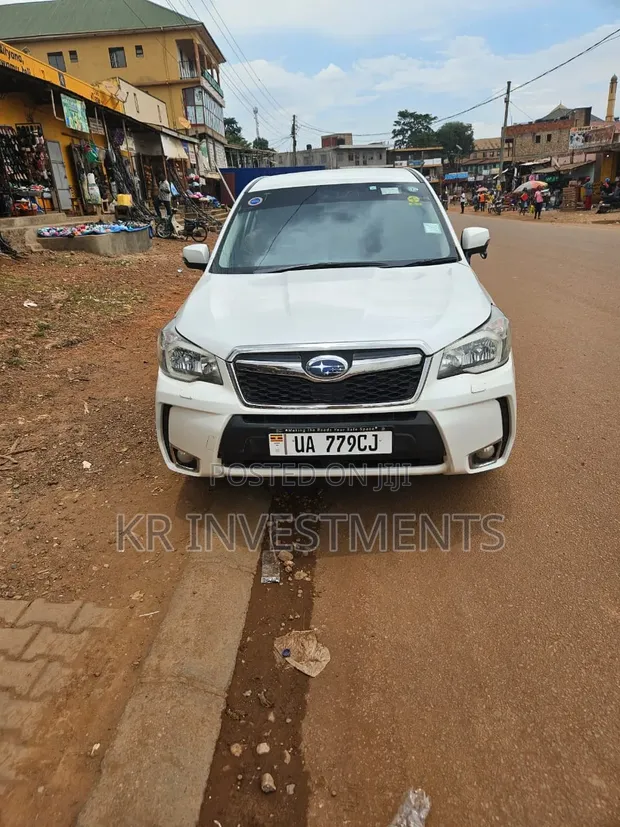 Subaru Forester 2013 White - 1