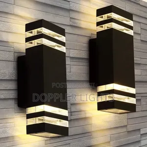Modern Outdoor Wall Lamp - Black
