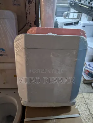 Coloured Plastic Cistern - 3L