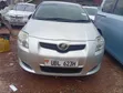 Toyota Auris 2010 Gold - 3
