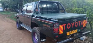 Toyota Hilux 1998 Double Cabin