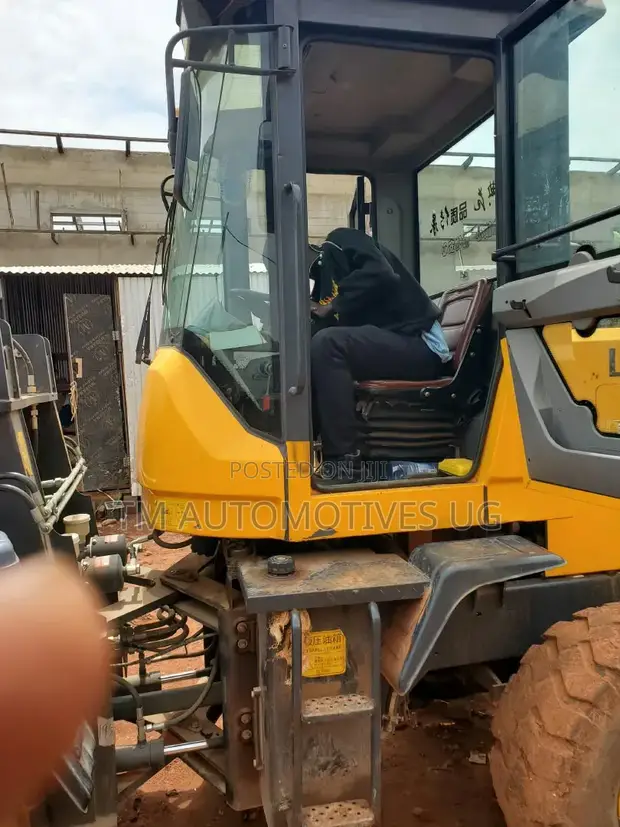 Heavy Machinery Electrician & Mechanic Services - 1