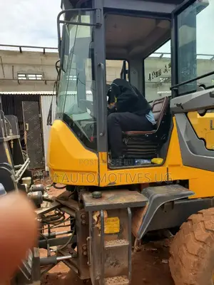 Heavy Machinery Electrician & Mechanic Services