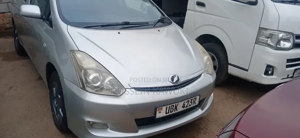 Toyota Wish 2007 Silver - 1
