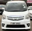 Toyota Noah 2.0 143hp FWD (7 Seater) 2012 White - 2