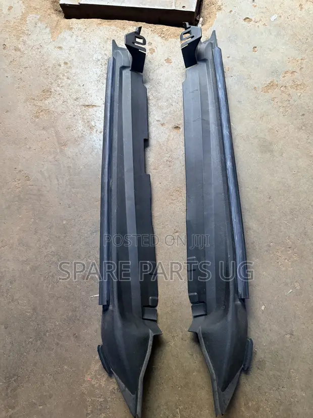Plastic Fender Panel Mouldings for Toyota Land Cruiser Prado FJ150 (2018-2023) - 1