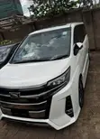 Toyota Noah 2017 White - 2