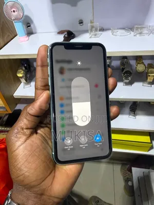 Apple iPhone 11 64GB