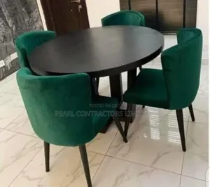 4 Seater Circular Dining Set