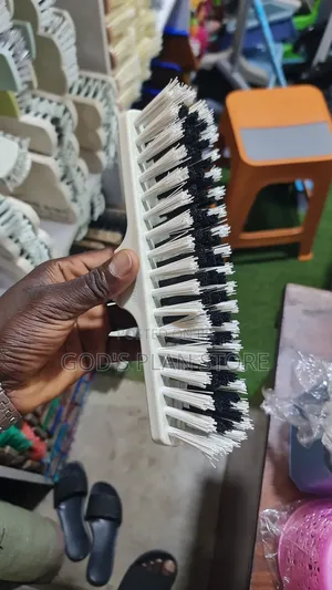 Hard Plastic Scrubbing Brushes