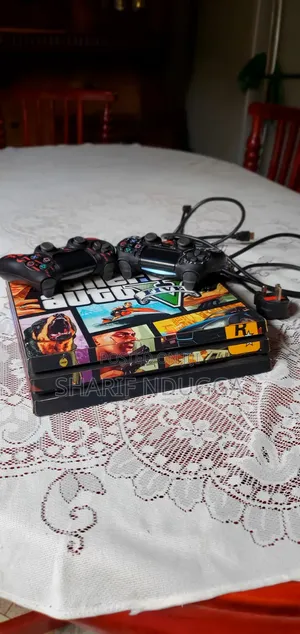 PS4 Pro (1TB, 4K Gaming)