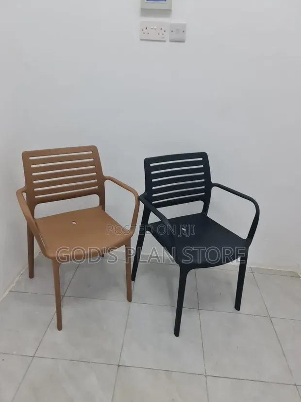 Brand New Plastic Outdoor Garden Chairs (Set of 4) - 1