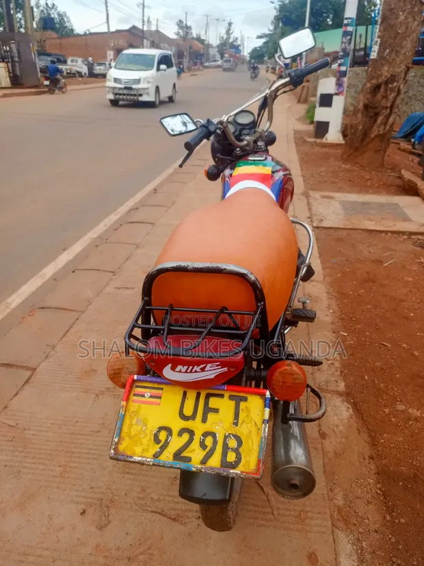 Bajaj Boxer 2023 Red - 1