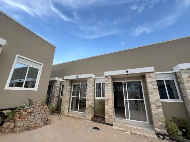 5-Bedroom Duplex for Sale in Kungu, Division A - 1