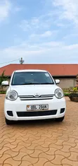 Toyota Sienta 1.5 FWD 2009 White - 1