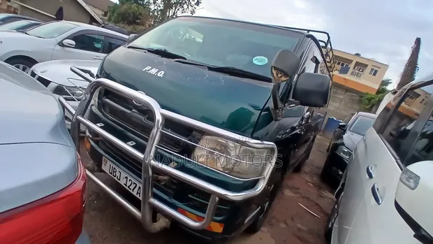 Toyota HiAce 2010 Automatic Diesel - 1