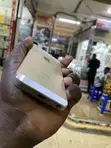 Apple iPhone SE (1st Gen) 32GB Gold - 3