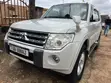 Mitsubishi Pajero 2010 White - 4