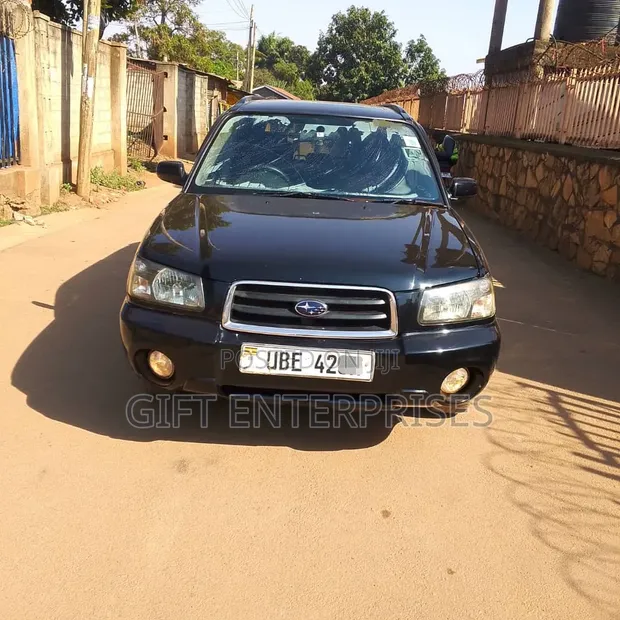 Subaru Forester 2.0 X Comfort 2005 Black - 1