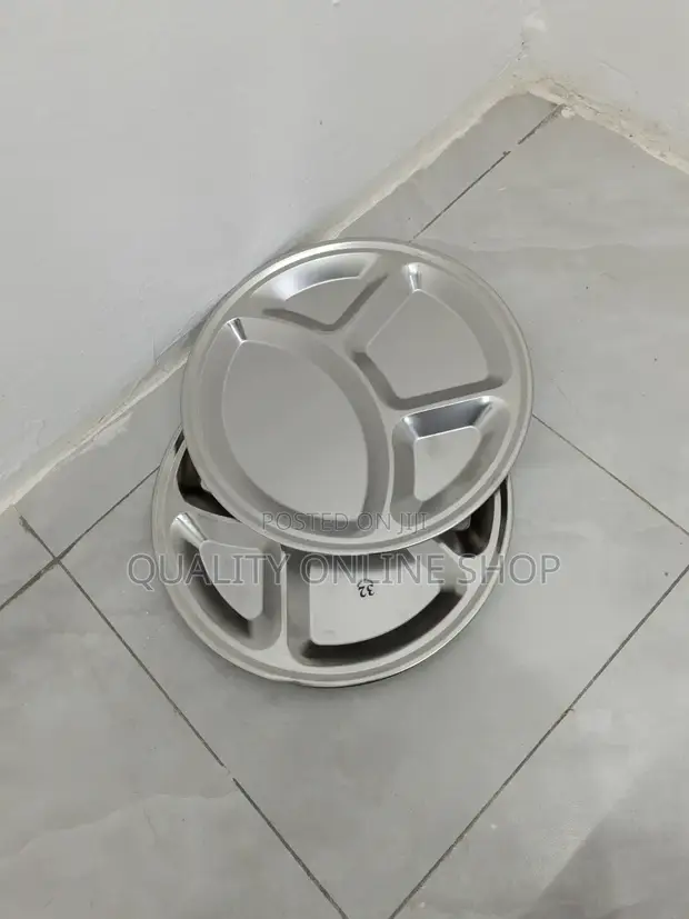 Partitioned Stainless Steel Dinner Plates (12pcs) - 1