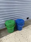 10L Plastic Bucket with Lid and Handle - 2