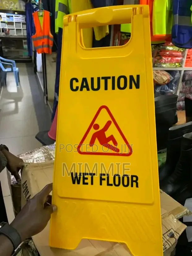 Caution Signs - Safety Warning Posts - 1