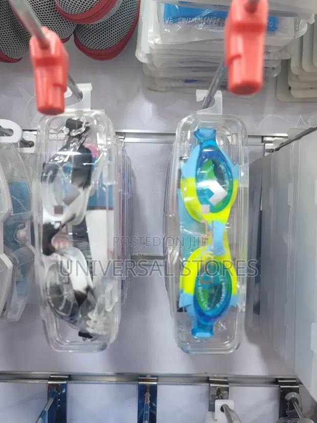 Children's Swimming Goggles and Caps Set - 1