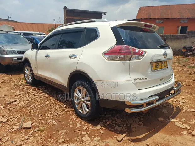 Nissan X-Trail 2015 White - 1