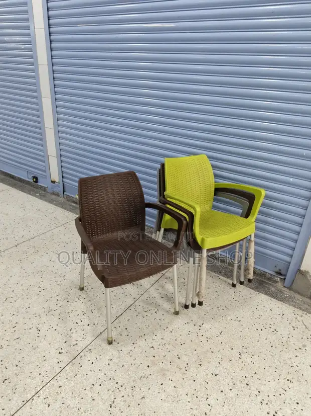 Quality Online Work Space Plastic Chairs - 1