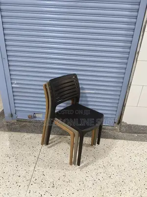 4-Legged Plastic Dining Chairs (Brand New)
