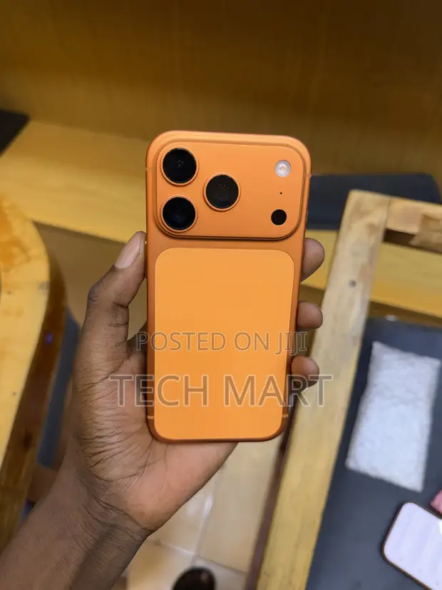 Apple iPhone 17 Pro 256GB Orange - 1