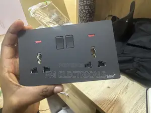 Double Socket - Black