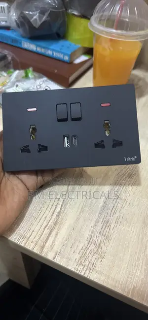 Double Socket with USB and Type-C Ports