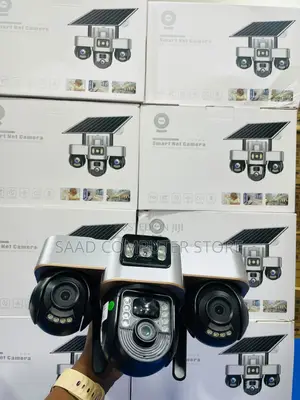 Three-Lens Solar PTZ Camera with Light