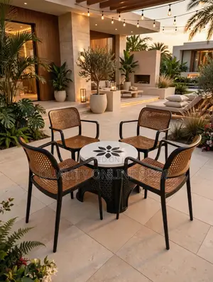 Plastic Table and Chairs for Hotels/Bars/Restaurants/Beach