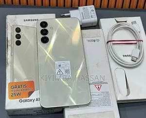 New Samsung Galaxy A16 5G 256GB Gold