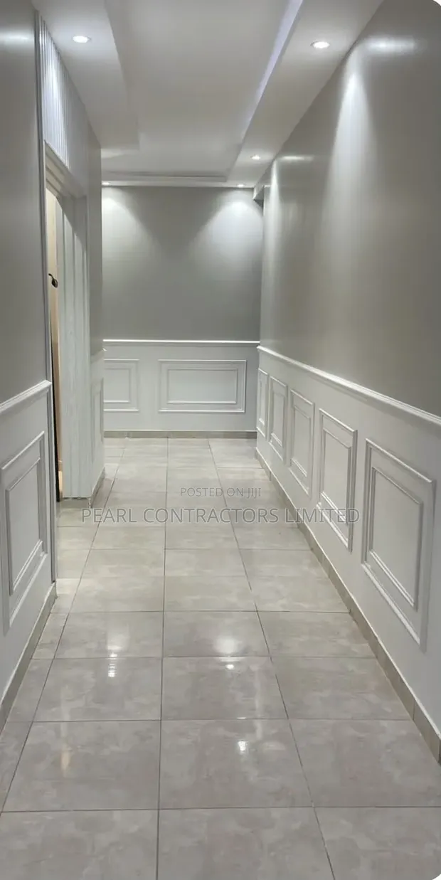 Mouldings and Wainscoting Services - 1
