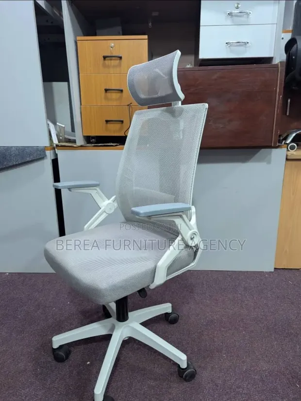 Portable Mesh Office Chair - White & Grey - 1