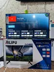 Alipu 32" UHD Smart TV with Bluetooth - 1