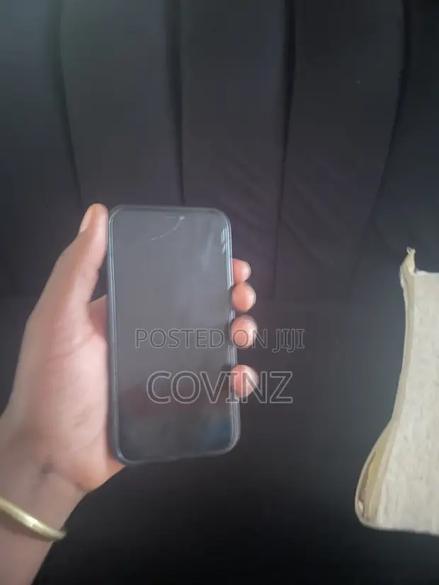 Apple iPhone XS 64GB Black - 1