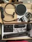 BM-800 Condenser Microphone Kit with V8 Sound Card - 1