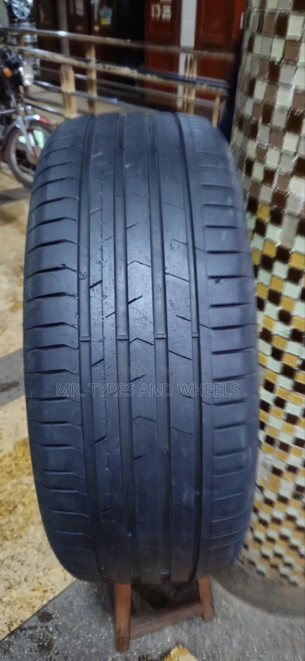 Used Joyroad 255/50R20 109V XL Tire - 1