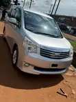 Toyota Noah 2.0 158hp FWD (8 Seater) 2013 Silver - 1
