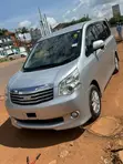Toyota Noah 2.0 158hp FWD (8 Seater) 2013 Silver - 4