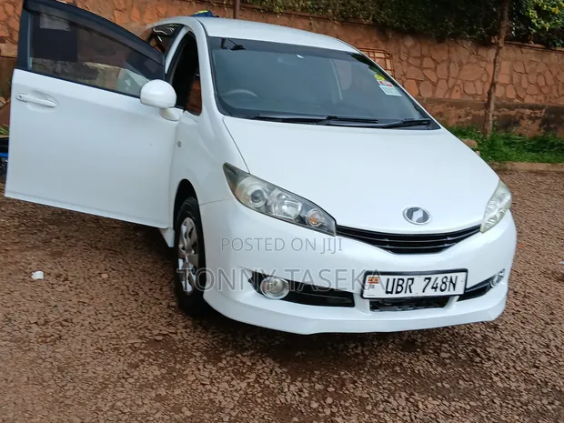 Toyota Wish 2010 White - 1