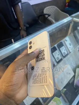 Apple iPhone 12 64GB White