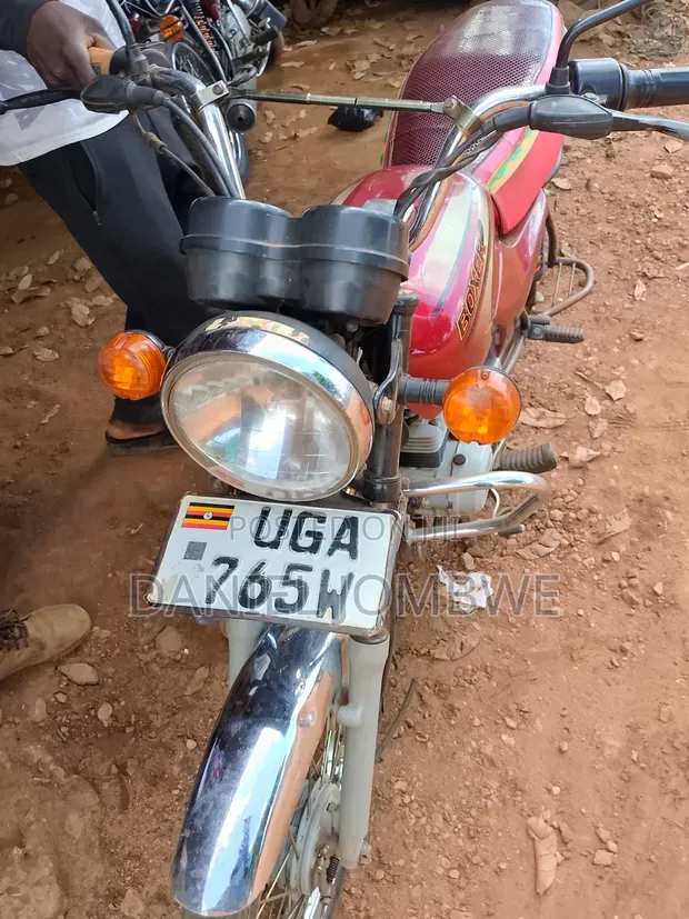 Bajaj Boxer 100 2023 Red - 1
